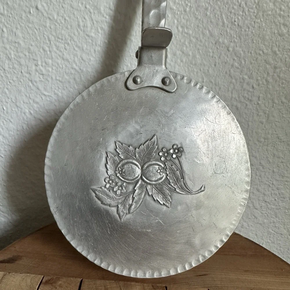 VTG Everlast Metal‎ Hand Forged Hammered Aluminum Flip Pan 10.8 in Silent Butler